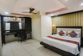 FabHotel Backstreet - Rum