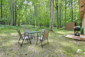 Secluded Farwell Cabin w/ Fire Pit & Gas Grill! - Innvendig