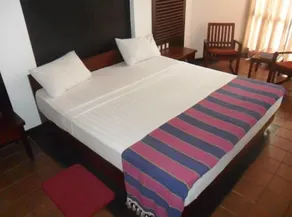 Hotel Sapthapadhi - Rum