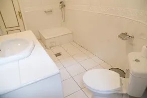 Hotel Carpati Imparatul Romanilor - Bathroom