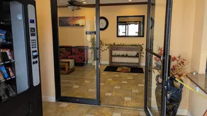 Platinum inn and suites - Reception