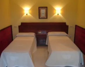 B&B HOTEL Gijón Centro Begoña - Vue de la chambre