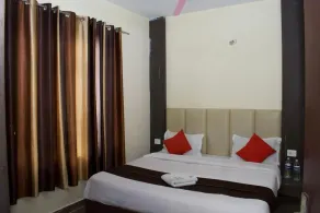 Hotel Dark Clouds - Chambre