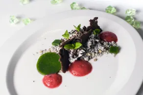 M Hotel - Restaurant