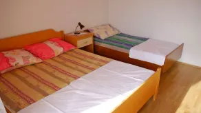 Gemütliche 1-Zimmer-Wohnung mit Meerblick - Zimmer