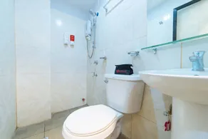 RedDoorz near Notre Dame of Dadiangas University - Salle de bain