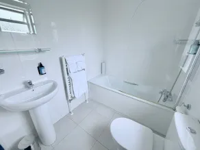 Marton Guest House - Badrum