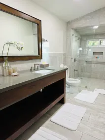 Roaring River Resort - Bathroom
