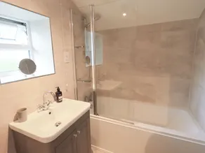 Squirrel Cottage - Bathroom