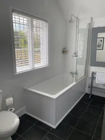 Castle Hotel - Bathroom