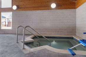 AmericInn by Wyndham Beaver Dam - Piscine