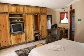 Aark Guest Lodge - Camera