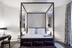 J.K. Place Paris - Chambre