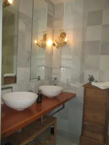 Apartamento Bizcocheros con piscina y jardín privado - Badezimmer