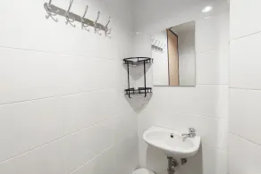 Cozy Living Studio At The Alton Apartment - Baño