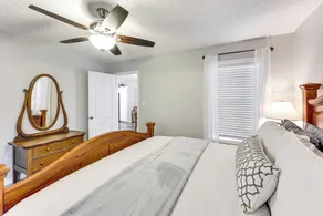 Near Lake Dardanelle: Updated Home w/ Large Yard! - Innenbereich