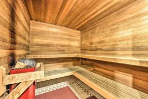 NY! Solitude Mtn. Slideside Ski Condo w / Hot Tub! - Interiör