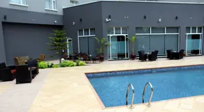 Golden Tulip Ibadan - Guest Room - Piscina