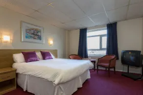 The Grand Burstin Hotel - Room