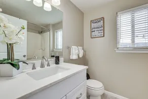 5 Mi to Ski Resort: Mtn-view Townhome in Dillon - Interni