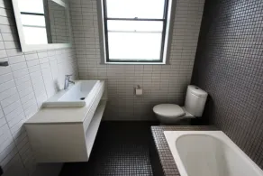 Beachcomber - 39 Phillip Drive South West Rocks - Bathroom