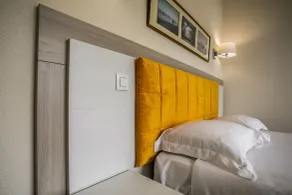 Hôtel Le Dauphin, Menton - Chambre