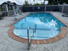 Holiday Inn Express Pineville-Alexandria Area by IHG - Piscine