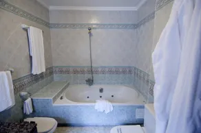 Hotel El Refugio de Juanar - Bathroom