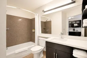 Candlewood Suites Pearl by IHG - Badeværelse