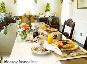 Monroe Manor Inn - Restaurant