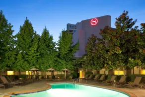 Sheraton Vancouver Airport Hotel - Piscine