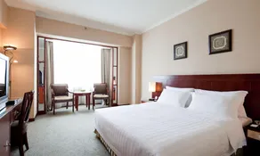 Rosedale Hotel & Suites Guangzhou - Room