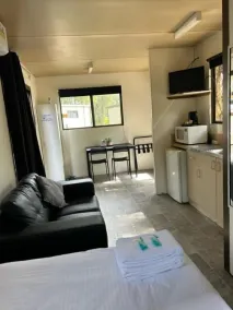 Batemans Bay Holiday Park & Hostel - Room
