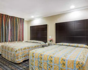 Studio 6 Suites – San Bernardino, CA  - Chambre