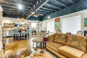 'arboco' Downtown Murphy House w/ Courtyard! - Interni
