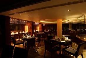 Paradigm Sarovar Portico - Restaurant