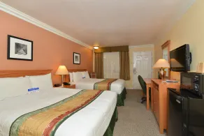 Inn by the sfo - Chambre