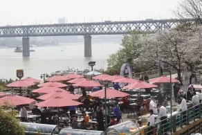 Holiday Inn Wuhan Riverside by IHG - Restaurant