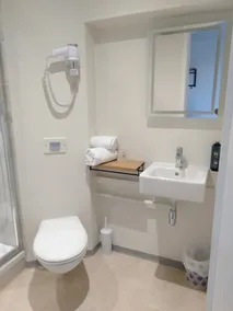 Urban Style Arl HOTEL - Bathroom