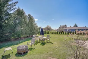 9 Mi to Shore: Home w/ Hot Tub in Howards Grove! - Interior