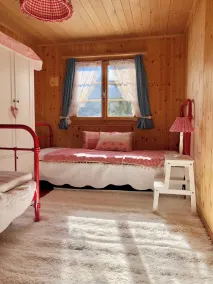 Charming Chalet With Mountain View Near Arosa for 6 People House Exclusive use - Værelse