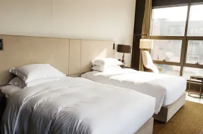 Hilton Ningbo Dongqian Lake - Room