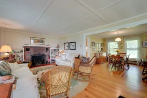 Waterfront Schroon Lake Home w/ Boat Dock! - Innvendig