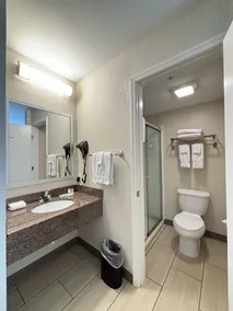 Baymont by Wyndham Lake Park Valdosta I75 - Salle de bain