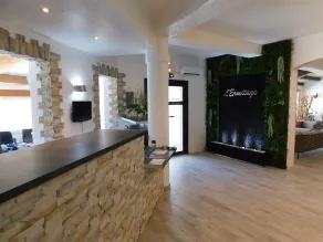 Hôtel Restaurant L'Ermitage - Réception