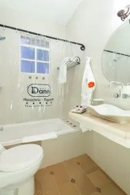 Hotel Dann Monasterio - Room