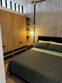 Stylish Private Room City Views & Prime Location - Zimmer