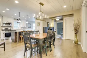 Getaway w/ Private Acreage in the Minneapolis Area - Innenbereich