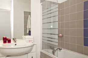 Apparthotel Séjours & Affaires Manosque - Bad