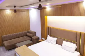 Hotel Neelkanth - Room